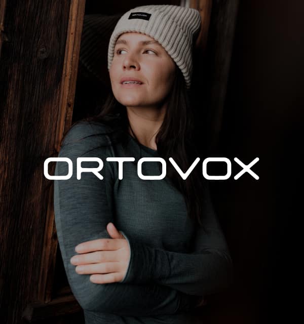 Dame in Funktionswäsche mit Ortovox Logo