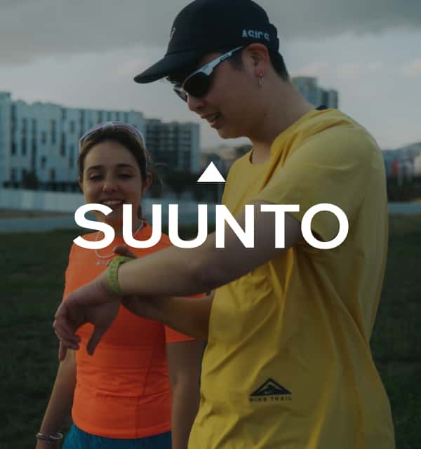 Suunto Logo auf Bild von zwei Läufer*innen